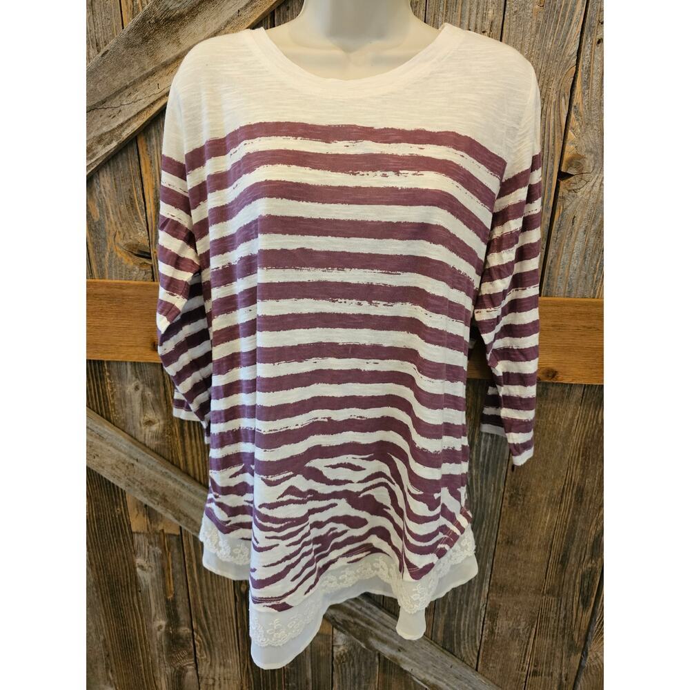 Logo size L large lace trim tunic 3/4 sleeve Career Casual purple zebra EUC